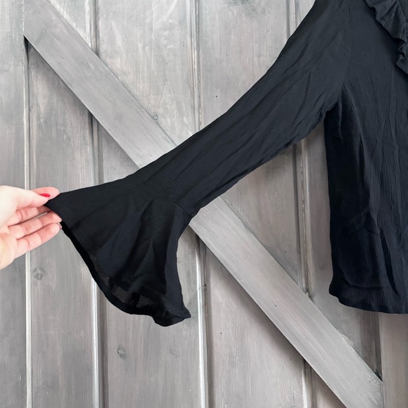 Skully Stunning Lace up Ruffle Black Blouse Western Bell Sleeve Sexy witchy - Picture 2 of 6